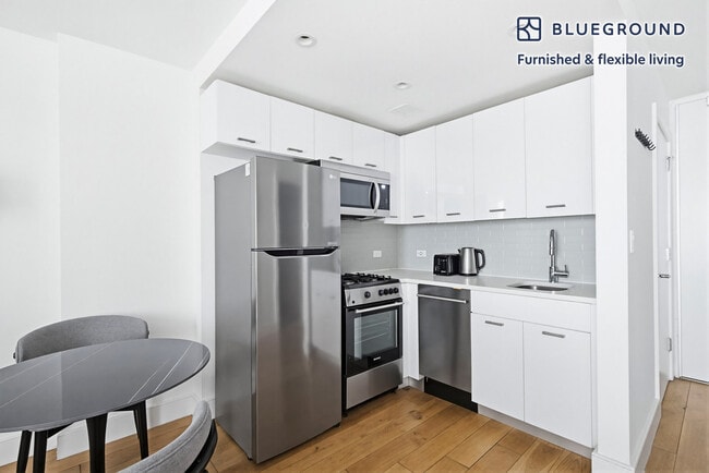 Photo - 230 E 44th St Unit FL4-ID2068