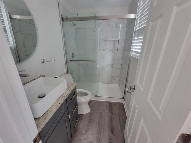 Photo - 1896 Ridgewood Dr NE