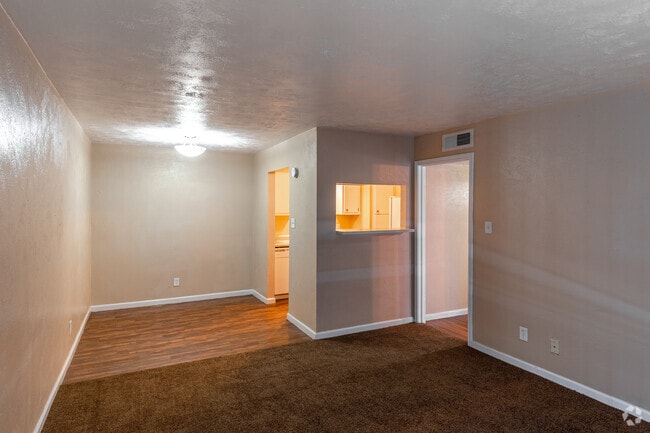 2bd, 2ba - Living Room - Timbercrest Apartments