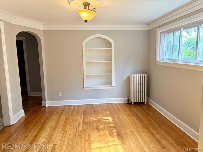 Photo - 383 W Chesterfield St