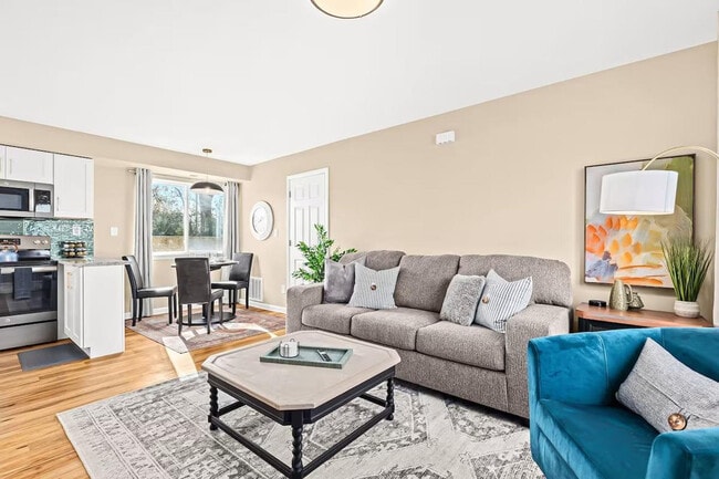 Building Photo - 18377 Sharon Ln Unit ID1032361P