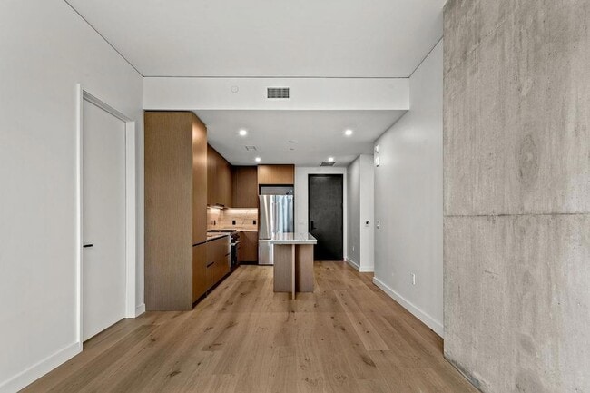 Photo - 610 Davis St Unit 2504