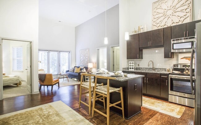 Midtown 205, Charlotte, NC, Mocha, Kitchen & Dining - Midtown 205