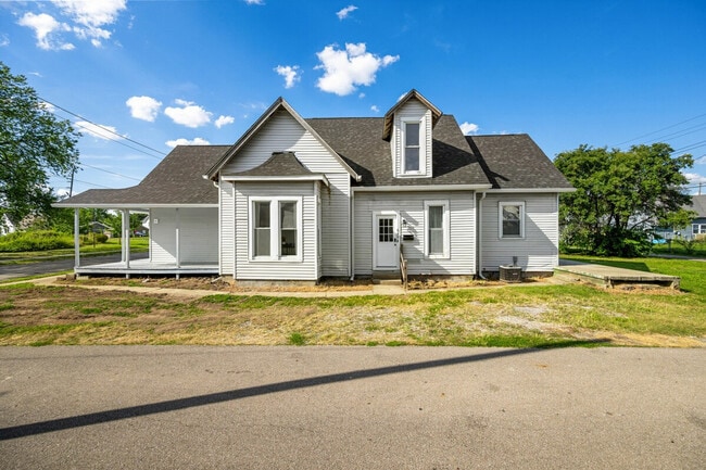 Photo - 639 Maple St Unit ID1397947P