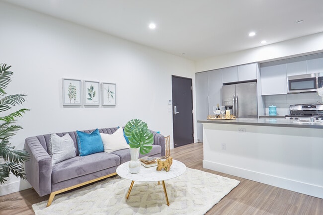 Photo - 1515 Colby Ave