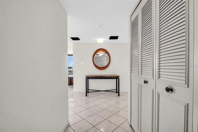 Photo - 400 Island Way Unit 711