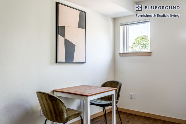 Photo - 3920 Stone Way N Unit FL4-ID624