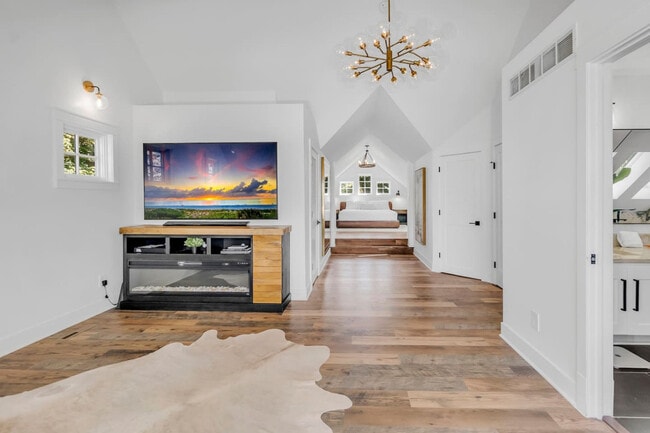 Building Photo - 4766 Kildare Rd Unit SI ID1353847P