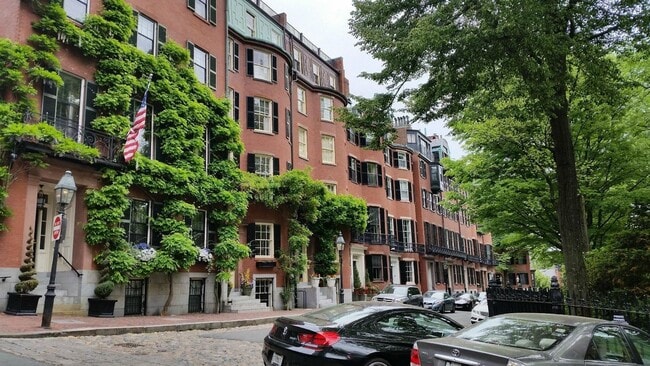 Photo - 2 Louisburg Square