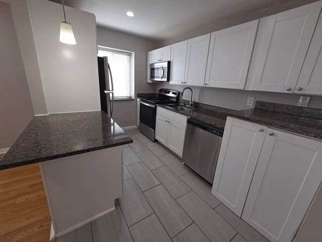 Building Photo - 24 Colgate Rd Unit 9