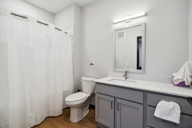 Photo - 423 E Michigan St Unit ID1032090P