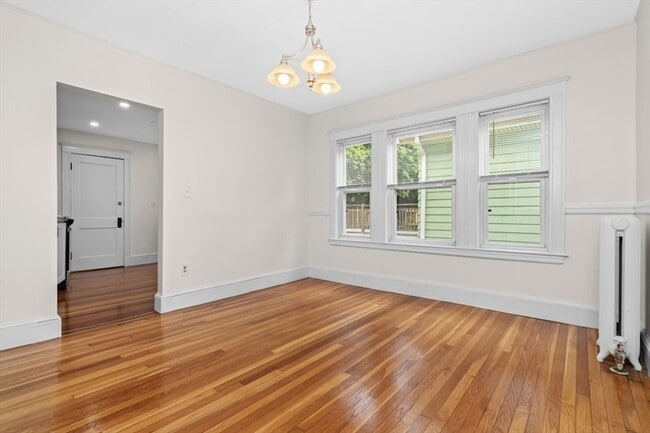 Photo - 44 Hillsdale St