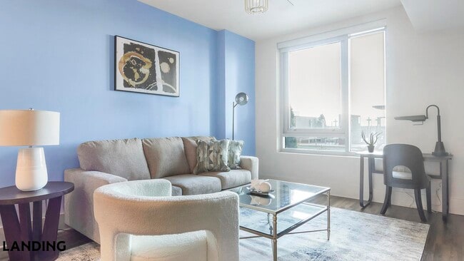 Building Photo - 3005 Peachtree Rd NW Unit 801