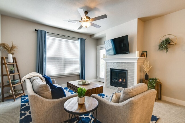Photo - 4622 Hahns Peak Dr Unit SI ID1385715P