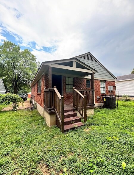 Photo - 250 1st Ave