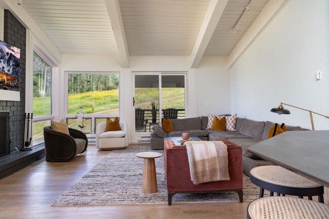 Photo - 360 Wood Rd Unit ID1339914P