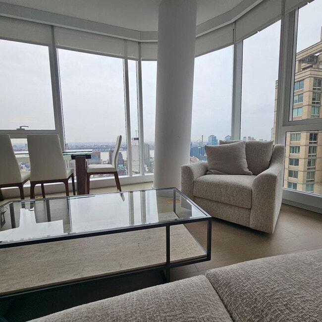 Photo - 1626 Broadway-SI ID1461706P Unit SI ID1461706P