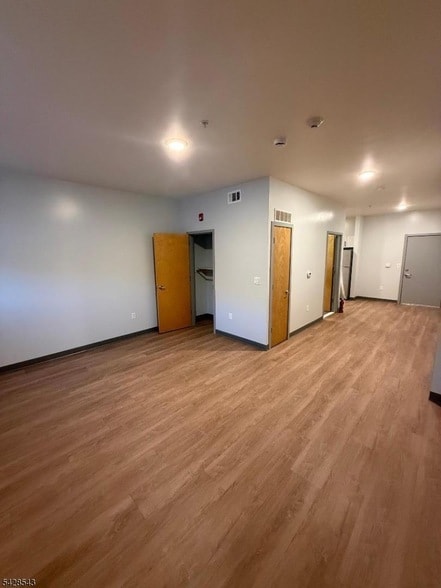 Photo - 70 W Grand St