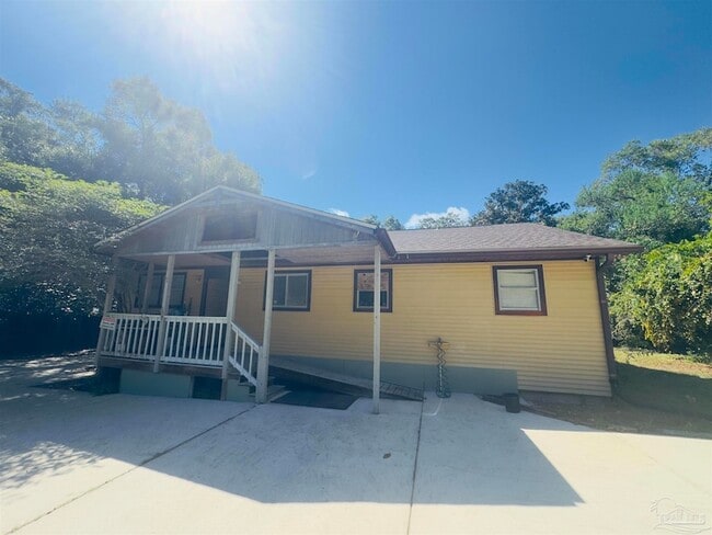 Building Photo - 581 Calhoun Ave