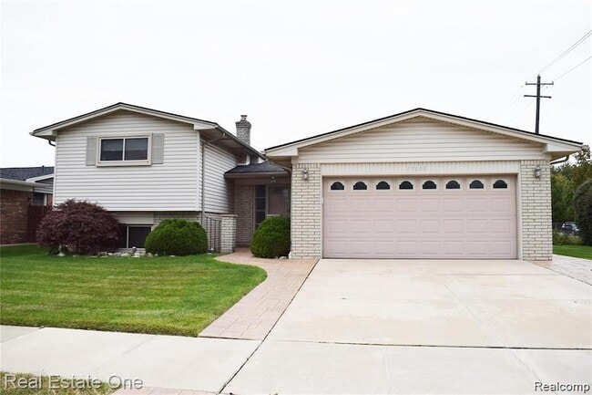Building Photo - 43608 Lombardy Dr