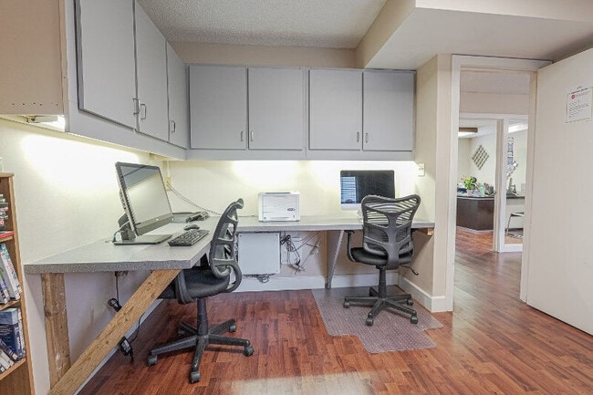 Photo - Courtyard Apartments