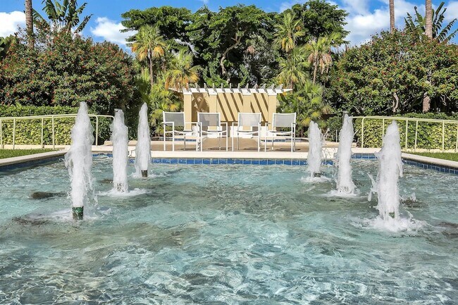 Photo - 610 Clematis St Unit 736