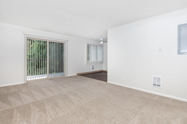 Photo - Spanish Hills Apartments