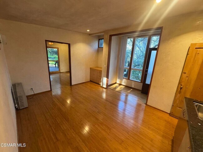 Photo - 1281 Old Topanga Canyon Rd