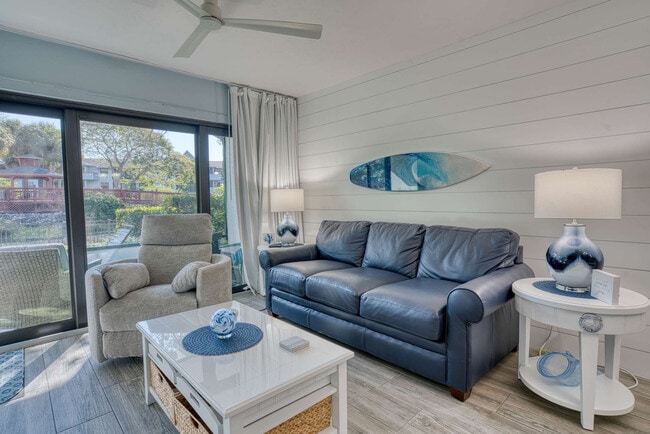 Building Photo - 600 Neapolitan Way Unit ID1226369P