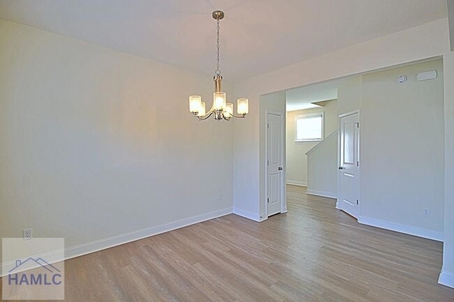 Photo - 151 Buckingham Dr