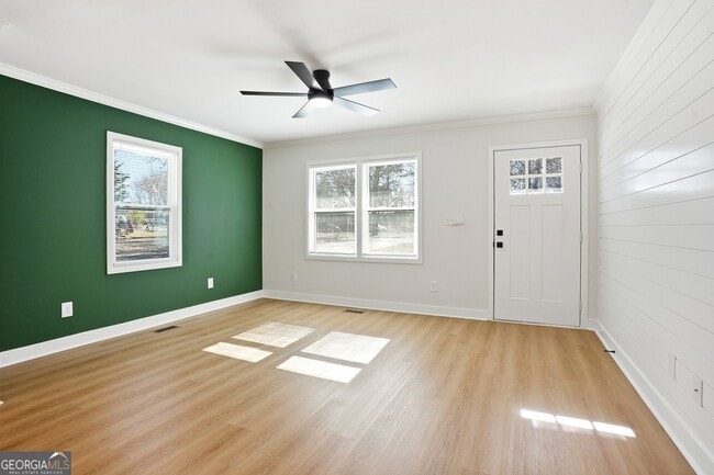 Photo - 127 Perry St