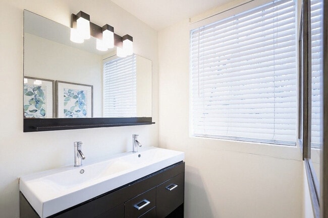 Photo - 1423 Q St NW Unit SI FL3-ID1512336P