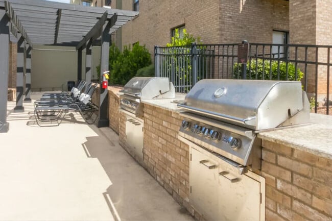 Photo - 31 Station Ct Unit SI ID1344172P