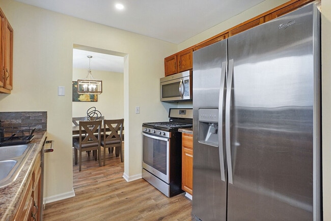 Photo - 303 Danbury Dr Unit SI ID1285015P