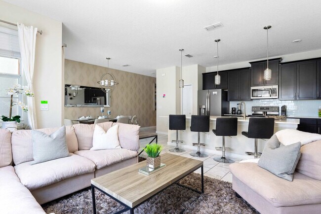 Building Photo - 4802 Romeo Cir Unit ID1280912P