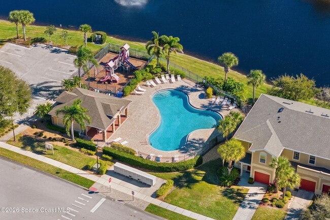 Photo - 2545 Revolution St