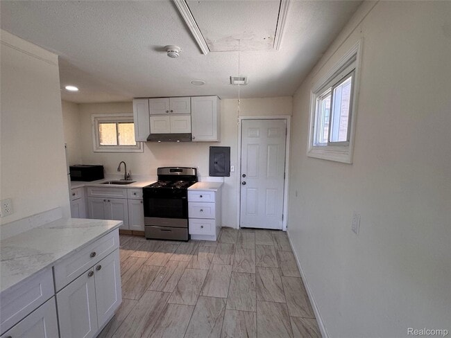 Photo - 17611 Clarann St