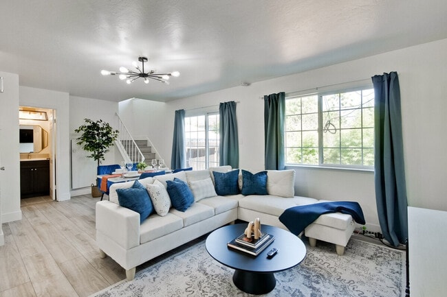 Building Photo - 1281 Flora Ave Unit ID1313346P