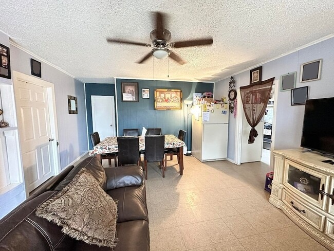 Photo - 3212 Pecan St