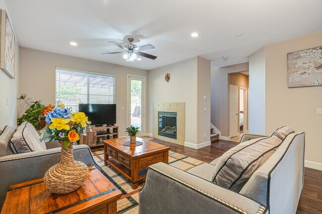 Building Photo - 140 Lawlor Ct Unit ID1307443P