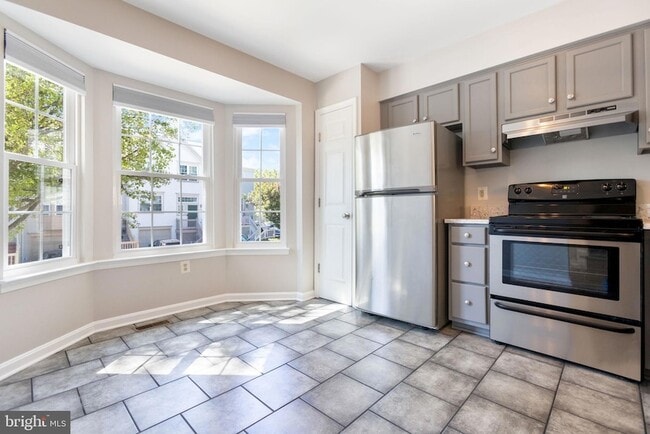 Photo - 104 Frazer Dr
