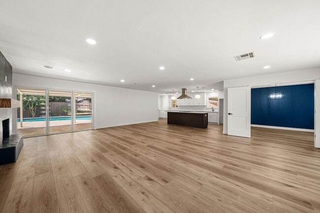 Photo - 10115 Moorberry Ln