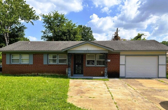 Building Photo - 4591 Lawrence Rd
