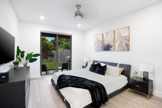 Photo - 826 SW 14th Ct Unit SI FL1-ID1475648P