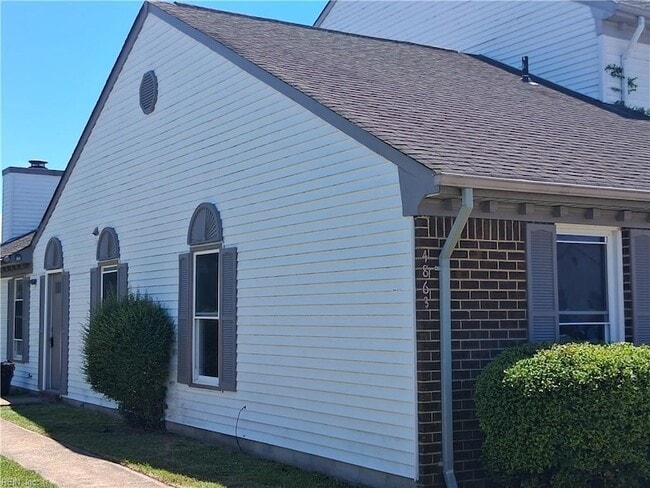 Building Photo - 4863 Woods Edge Rd