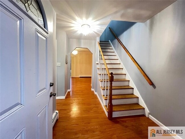 Building Photo - 406 Cranbury Rd Unit 7