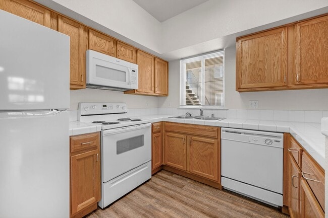 Photo - Villa Lucia Apartments - A Quiet Community located on Figarden Loop