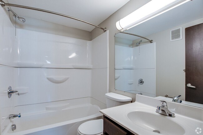 Photo - Live at The Oaks of West Saint Paul | Spacious & Comfortable Living