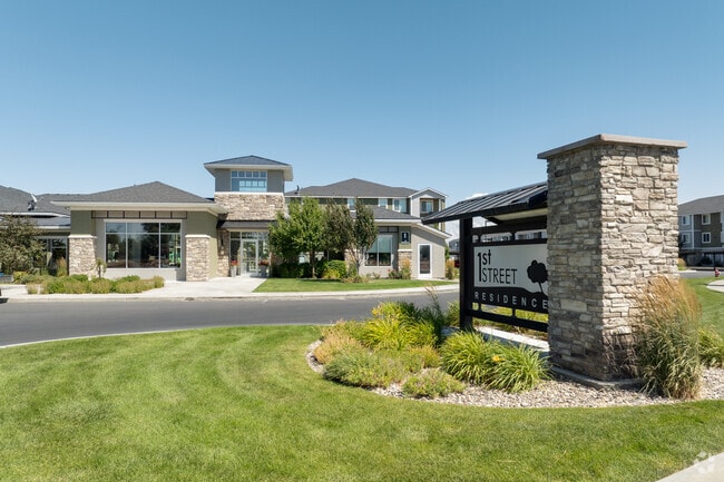 Building Photo - The Residences at First Street