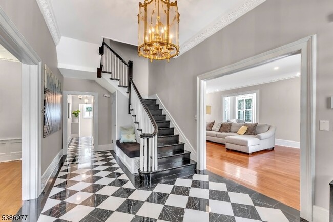 Photo - 65 S Mountain Ave